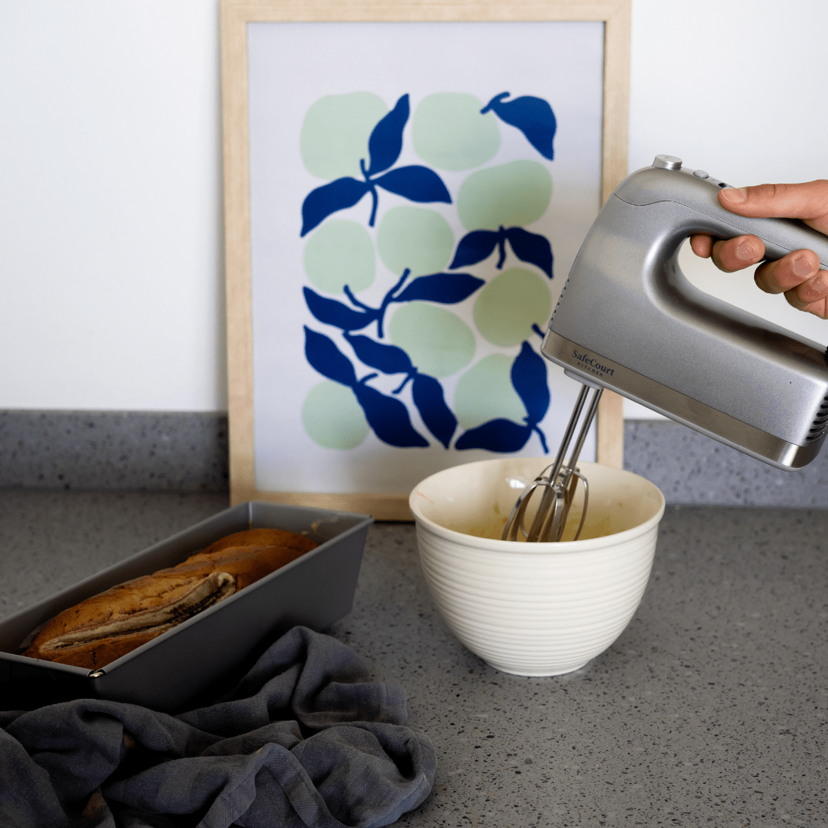 HandMixer Met Kom - Safecourt Kitchen