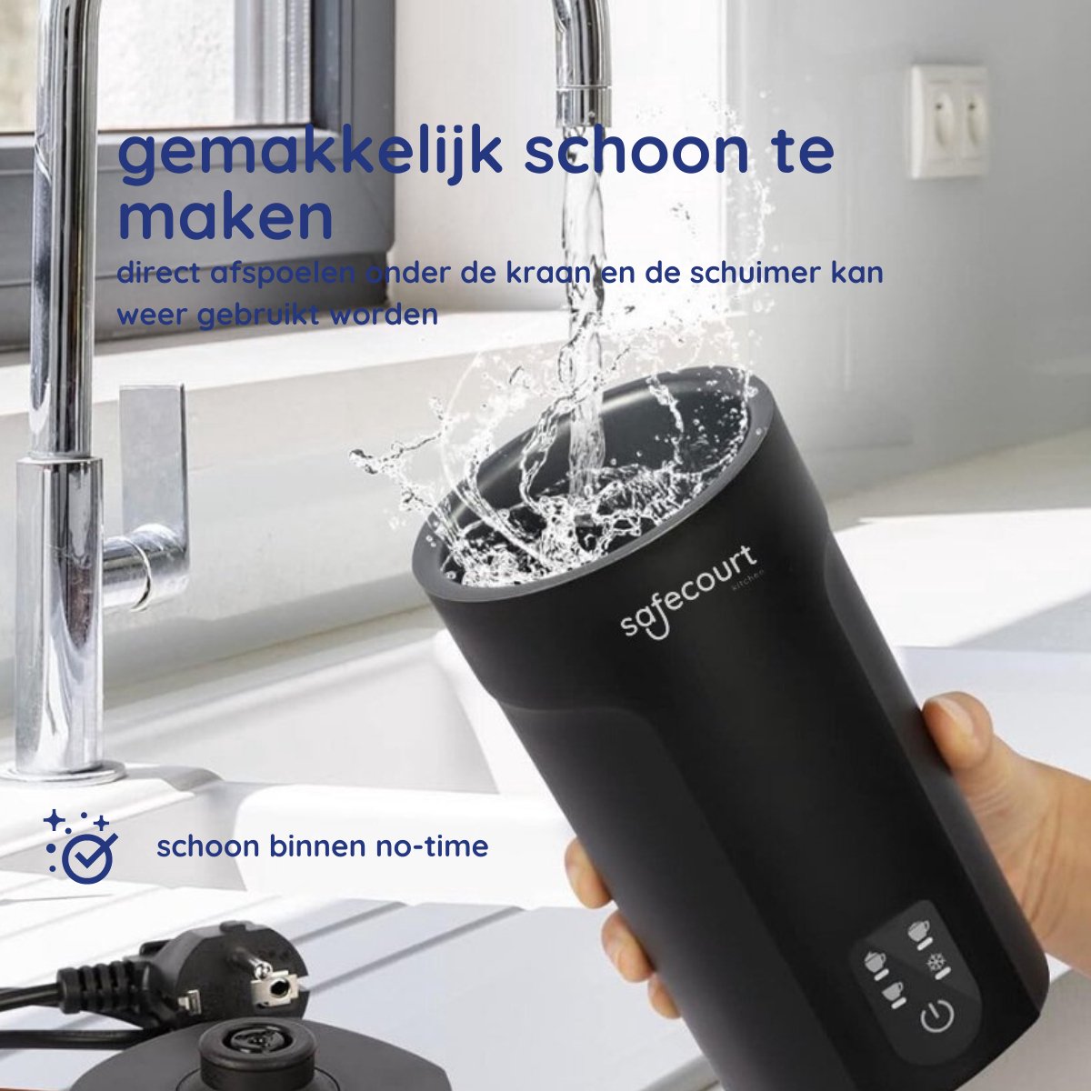 Warm melkschuim gemaakt met Kitchen Melkopschuimer Easy